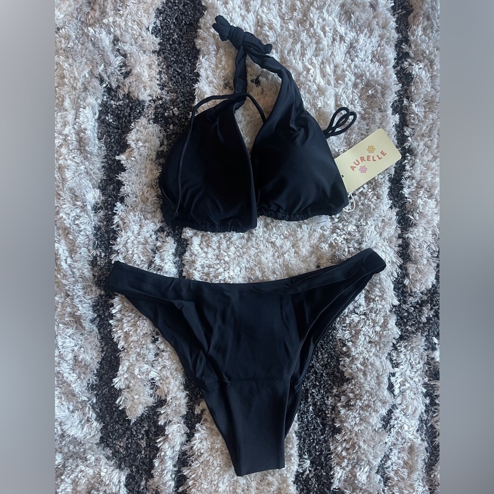 AURELLE SWIM